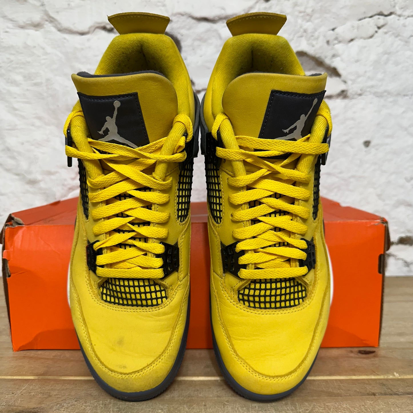 Air Jordan 4 Lightning (2021) Sz 10