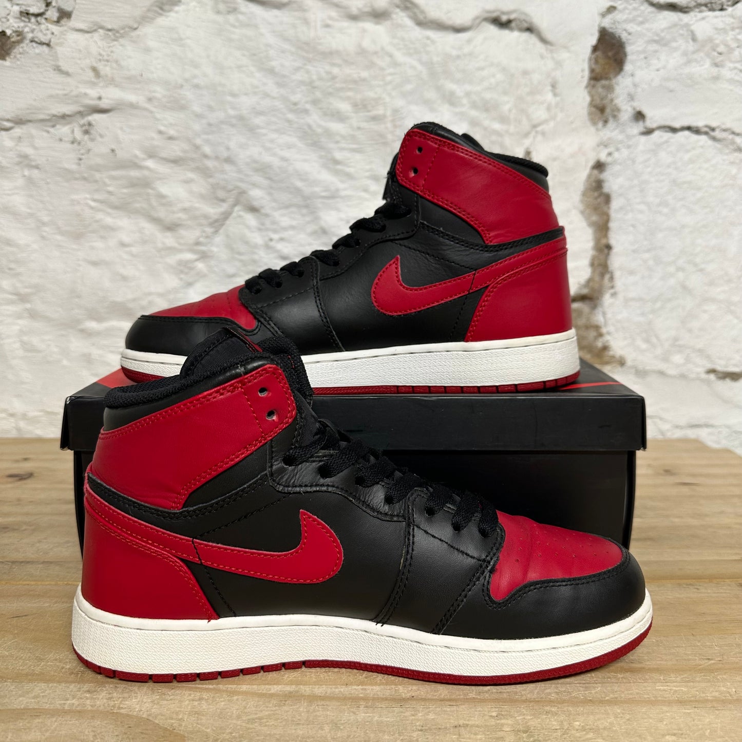 Air Jordan 1 High Bred (2013) Sz 7Y
