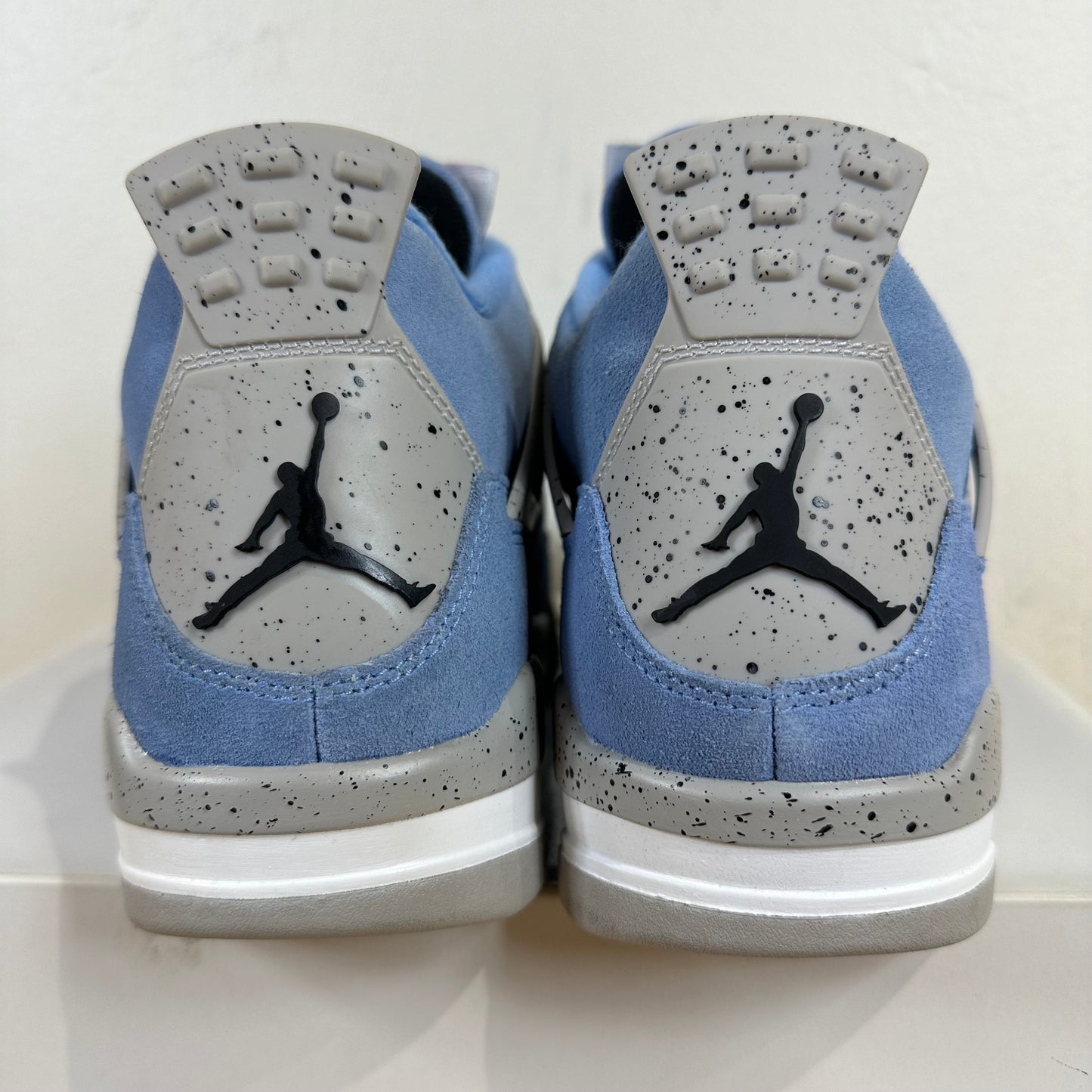 Air Jordan 4 University Blue Sz 9