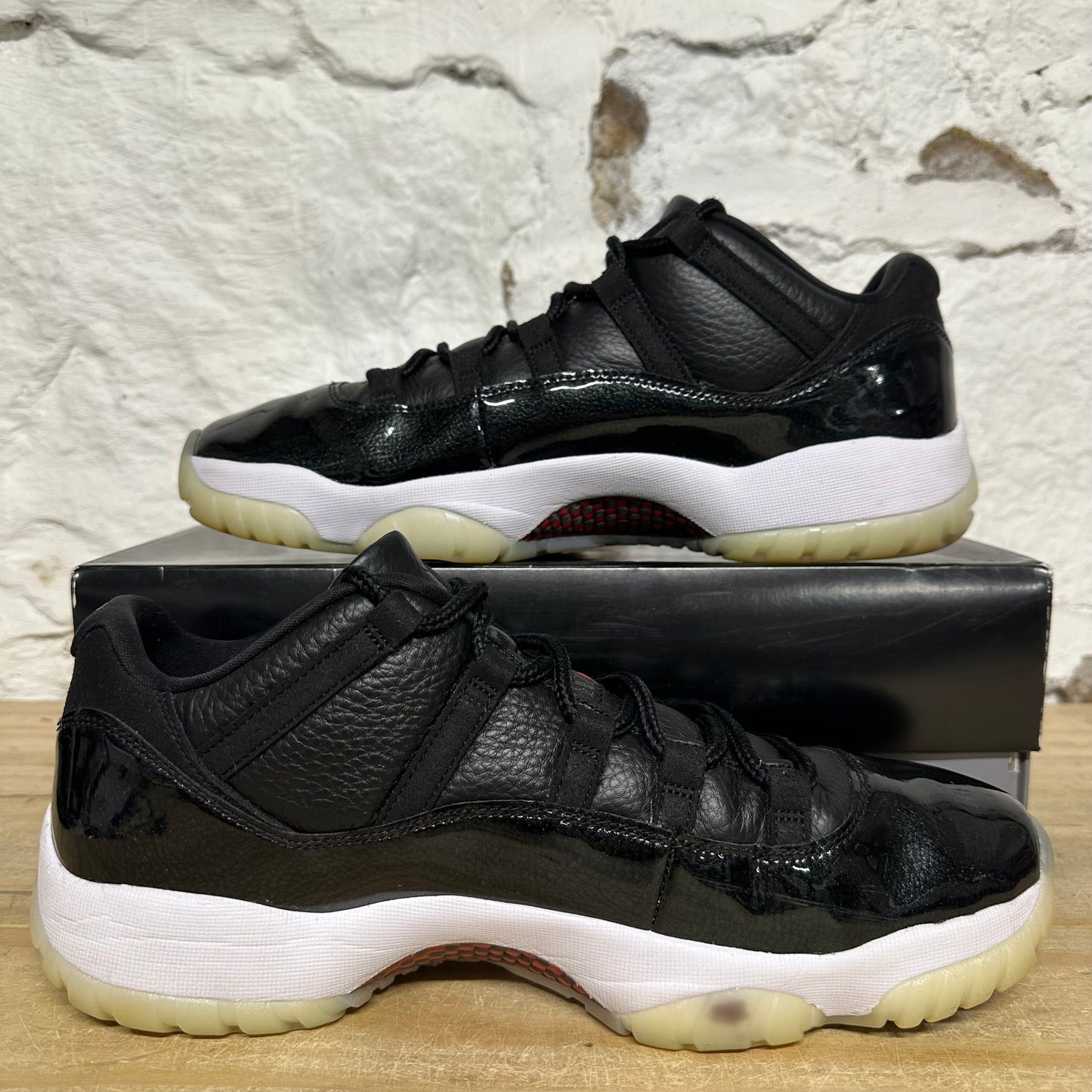 Air Jordan 11 Low 72-10 Sz 12