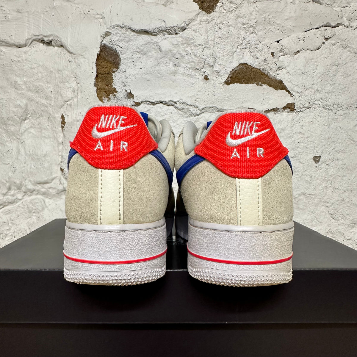 Nike Air Force 1 Low LV8 Coconut Milk Hyper Royal Sz 9