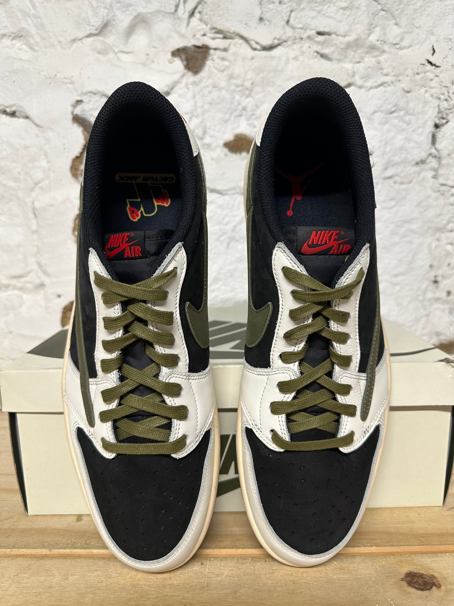 Air Jordan 1 Low Travis Scott Olive Sz 12.5 (14W)