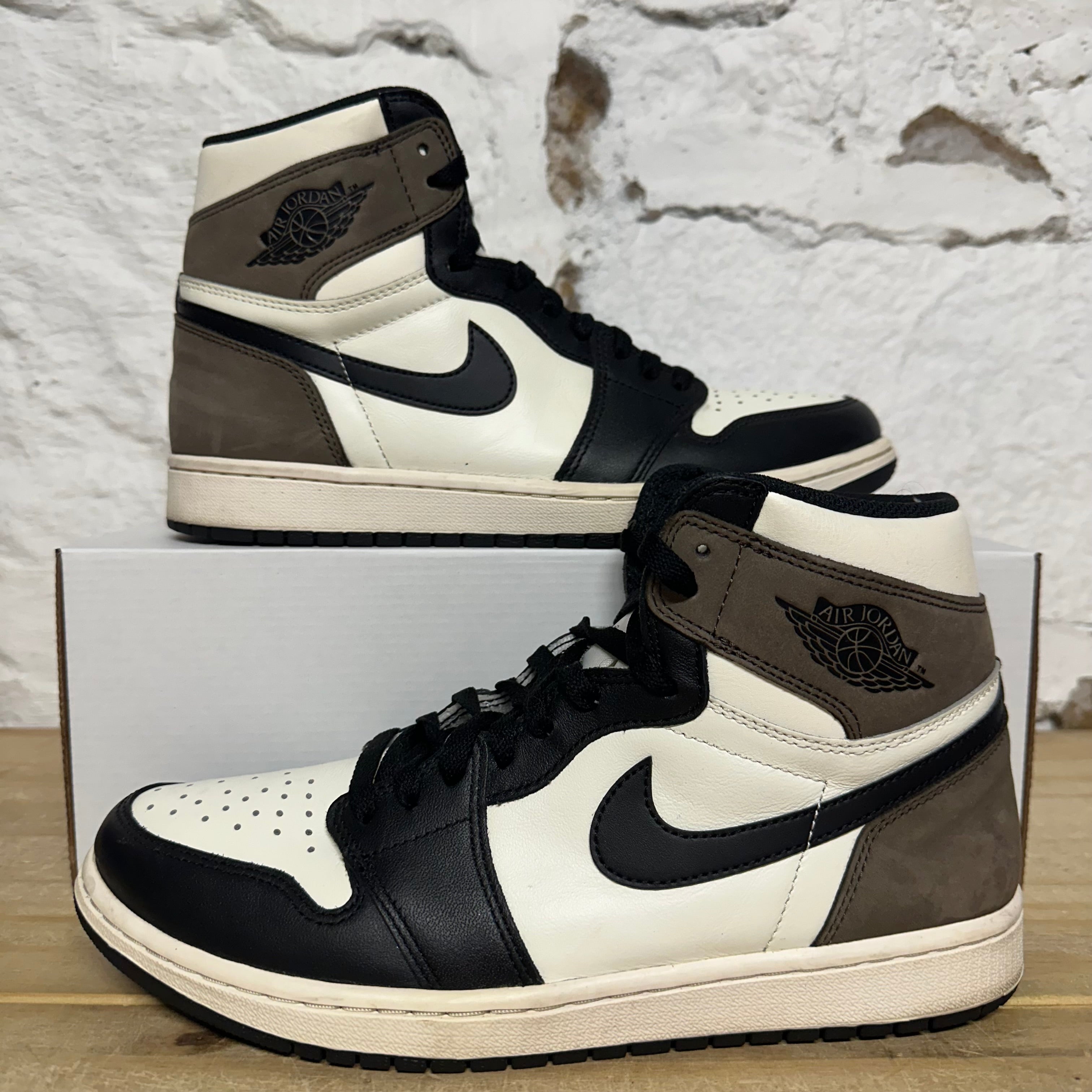 Air Jordan 1 High Dark Mocha Sz 10
