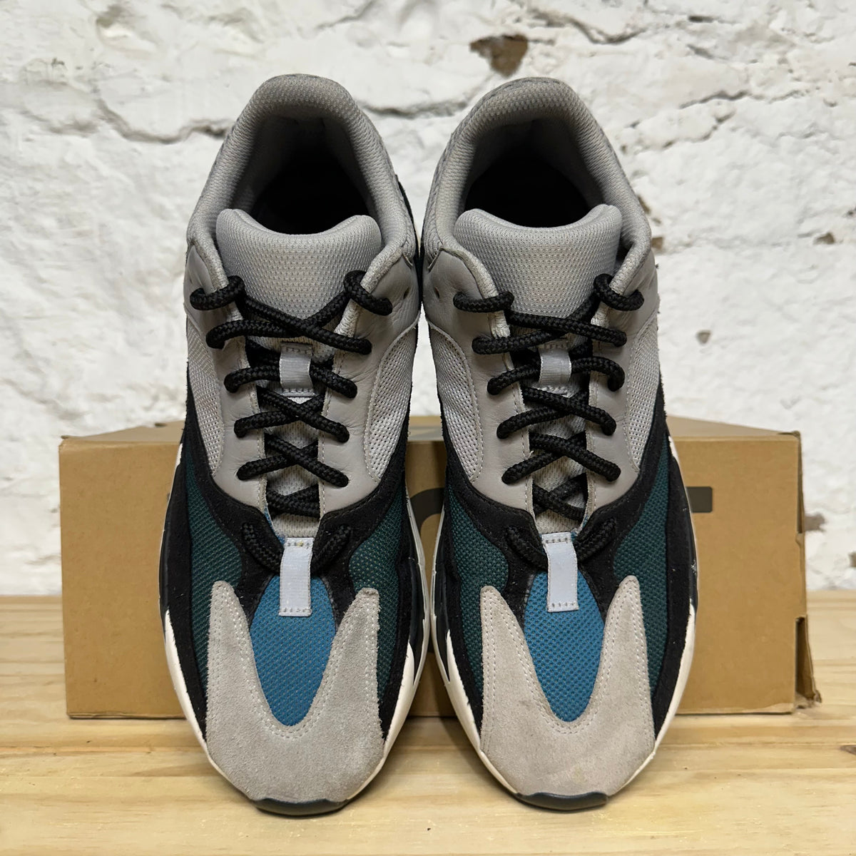 Yeezy 700 Wave Runner Sz 12.5