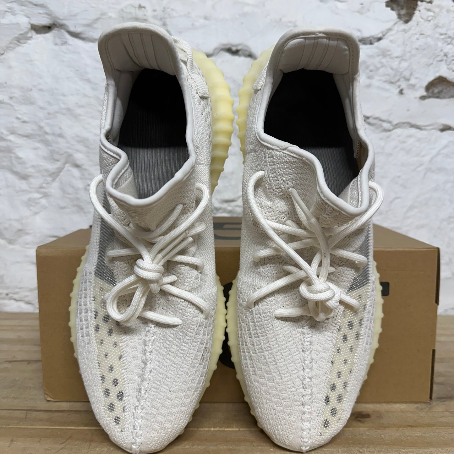 Yeezy 350 V2 Bone Sz 13
