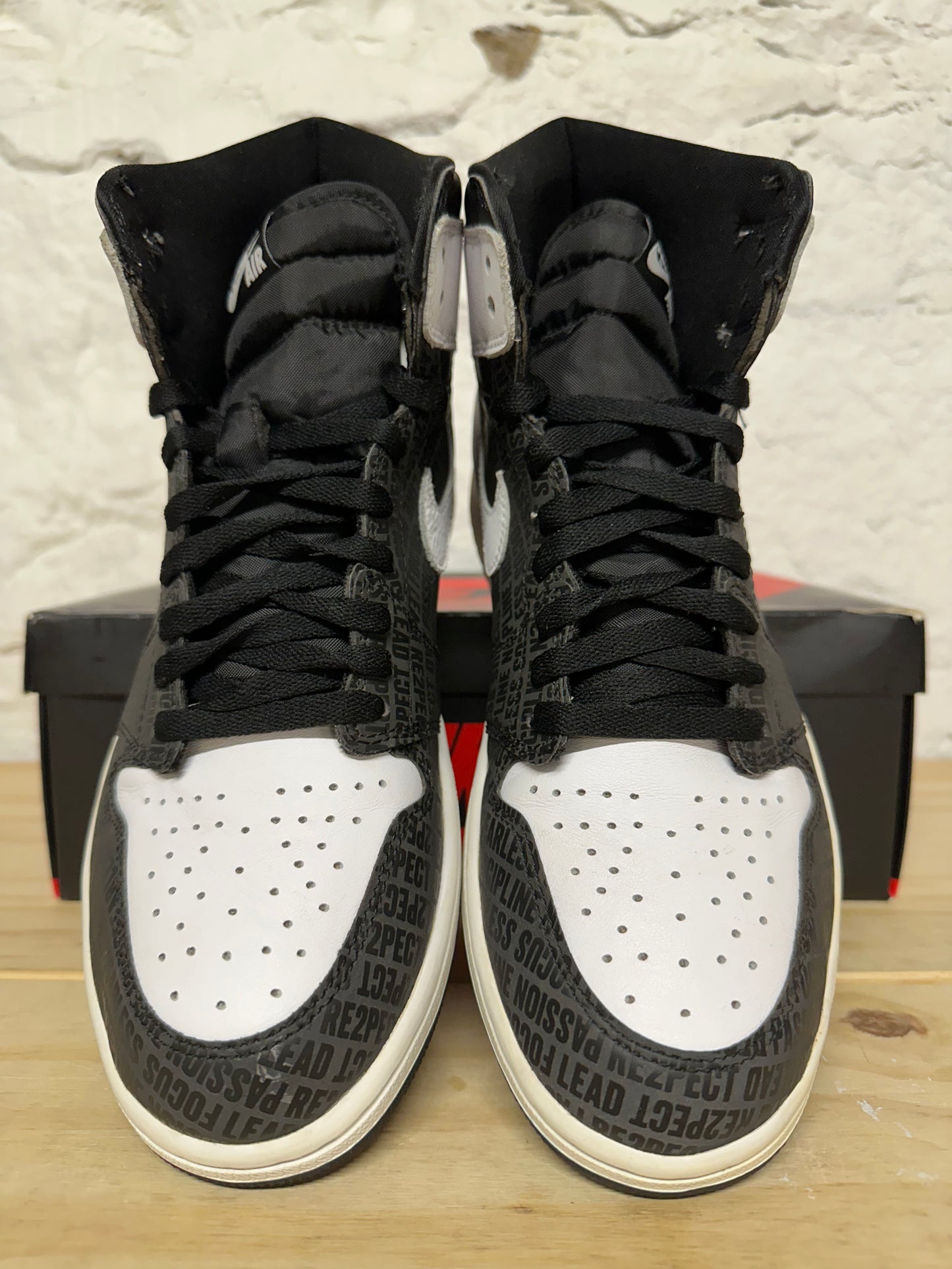 Air Jordan 1 High Re2pect Derek Jeter Sz 10.5
