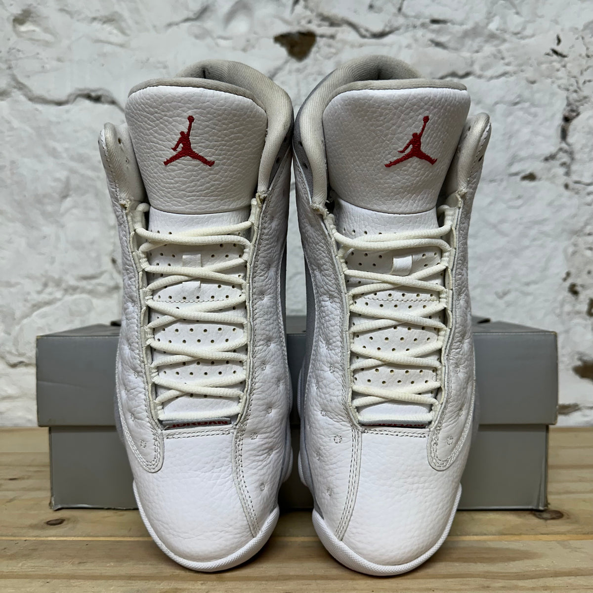 Air Jordan 13 Wolf Grey Sz 9.5