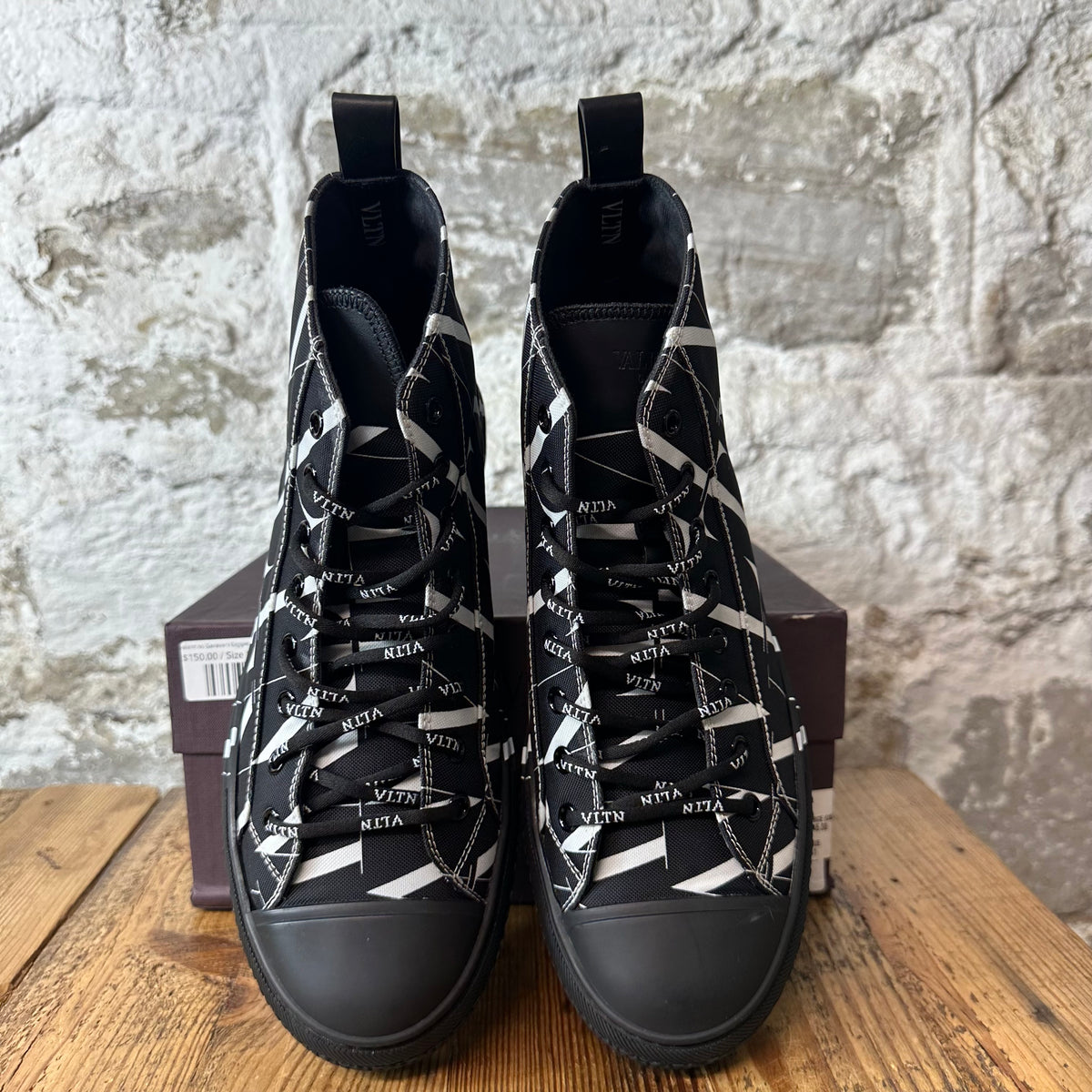 Valentino Garavani Giggies Black White Sneaker Sz 8 (41)