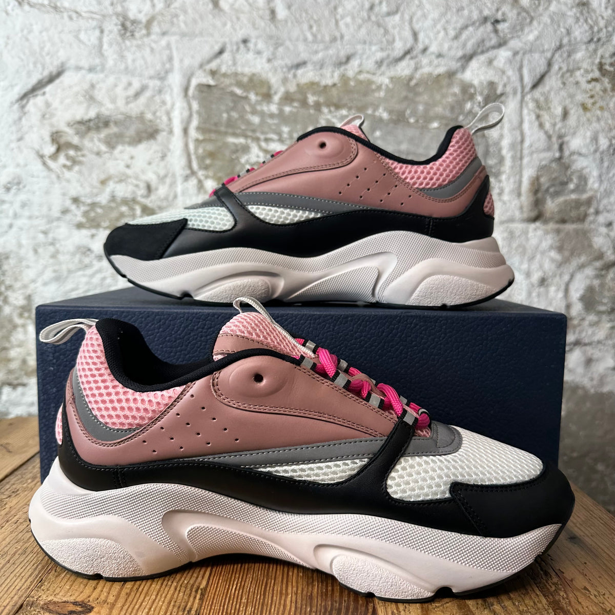 DIor B22 Rose Black White Sneaker Sz 9 (42)
