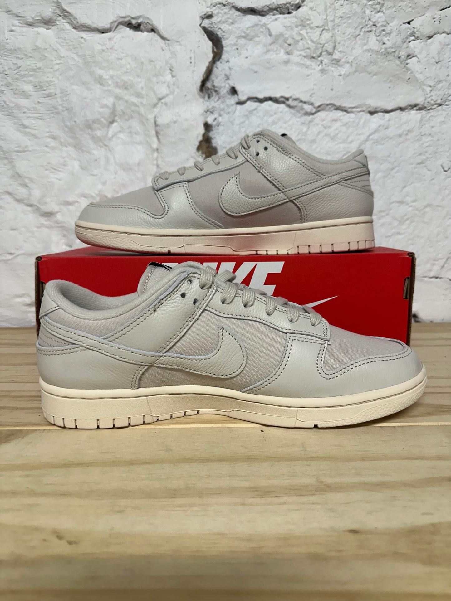 Nike Dunk Low Premium Light Orewood Sz 9 DS