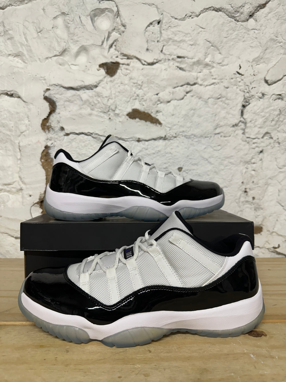 Air Jordan 11 Low Concord Sz 11.5 DS