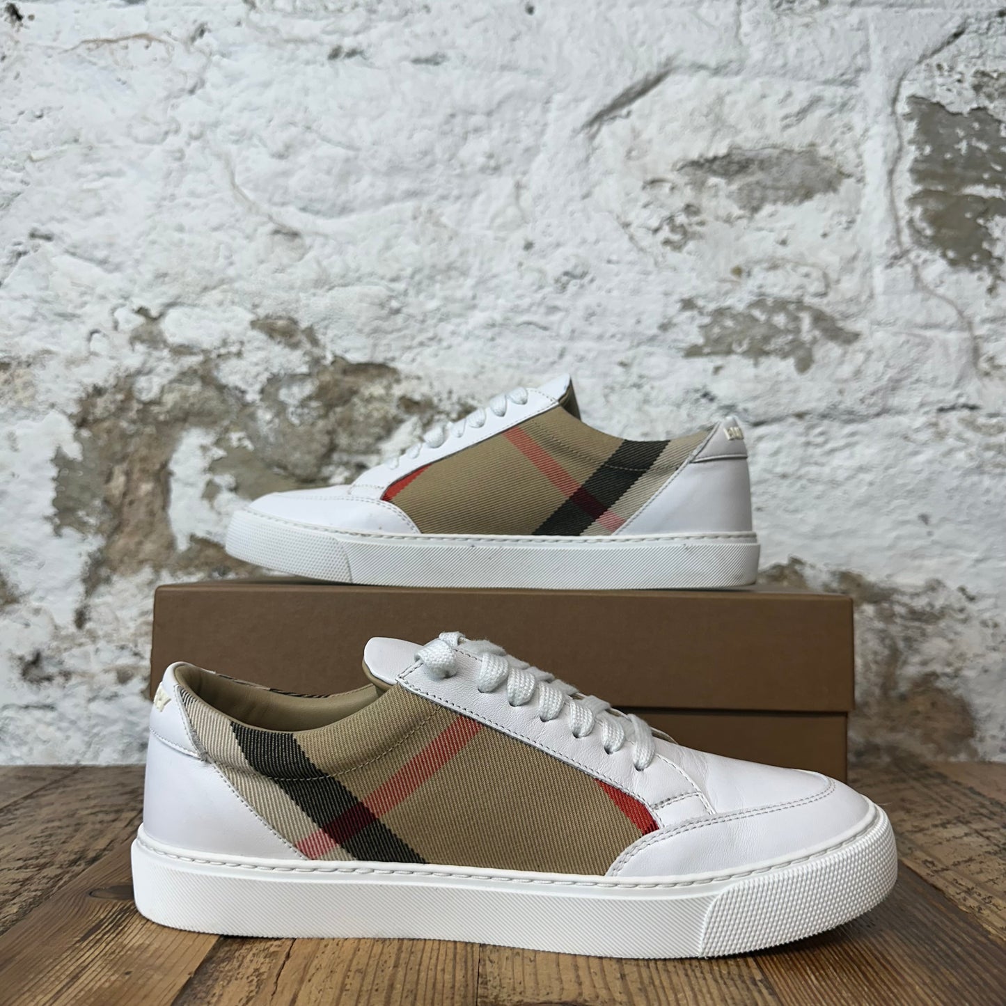 Burberry Brown Plaid New Salmond Sneaker Sz 6 (38.5)