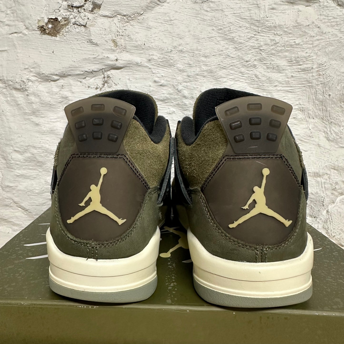 Air Jordan 4 Craft Olive Sz 7Y