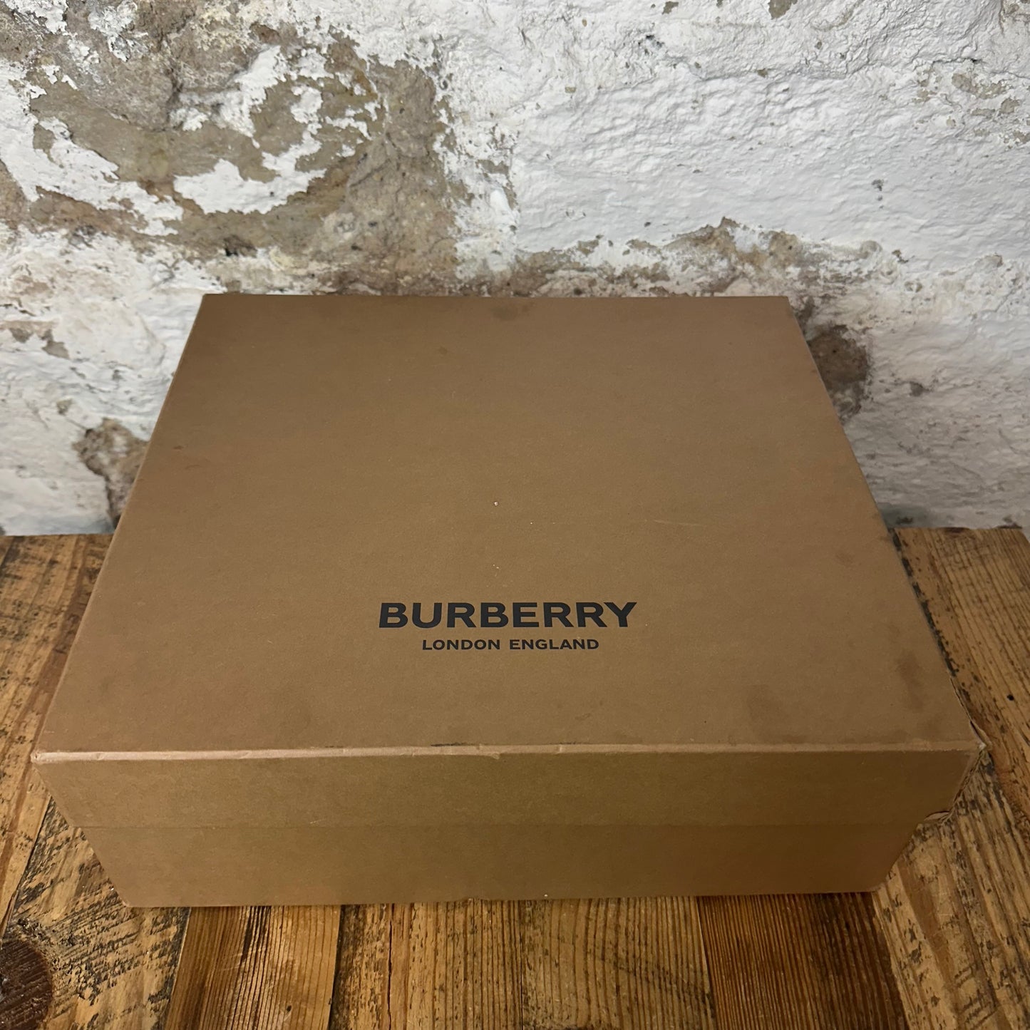 Burberry Ramsey Brown White Black Sneaker Sz 7 (40)