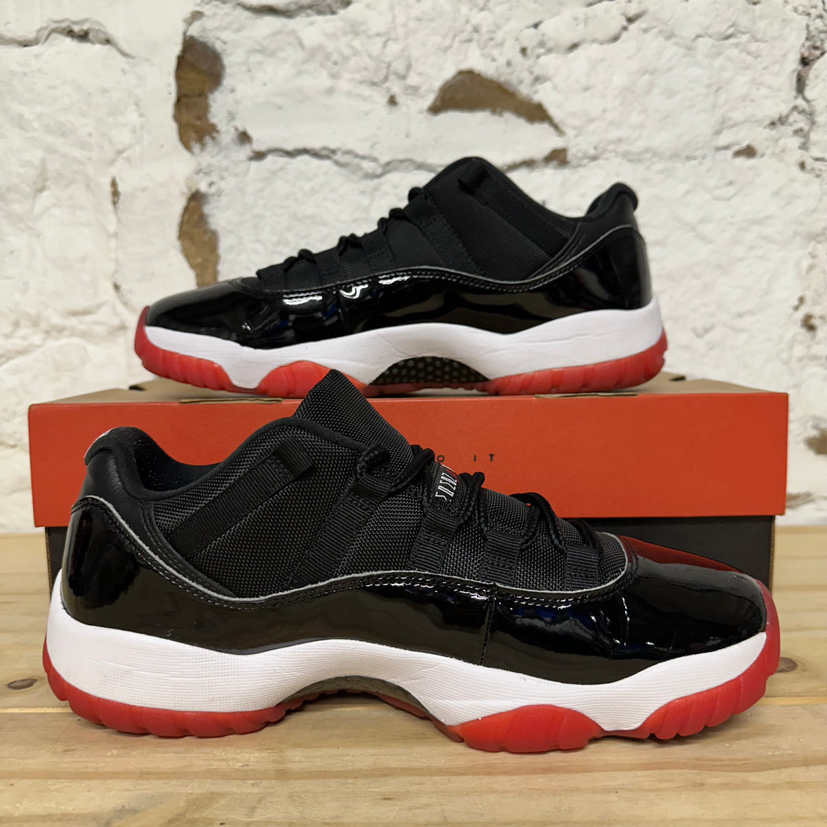 Air Jordan 11 Low Bred (2025) Sz 9.5