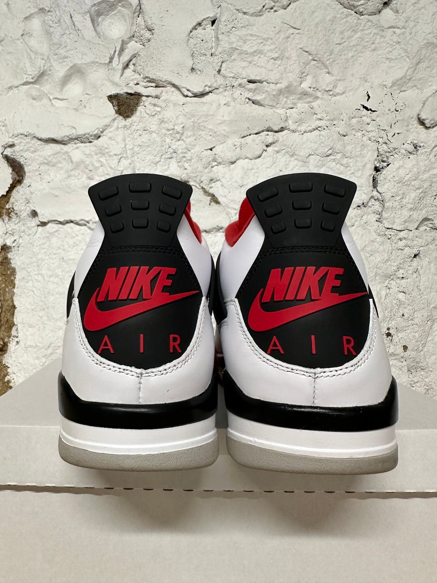 Air Jordan 4 Fire Red Sz 13