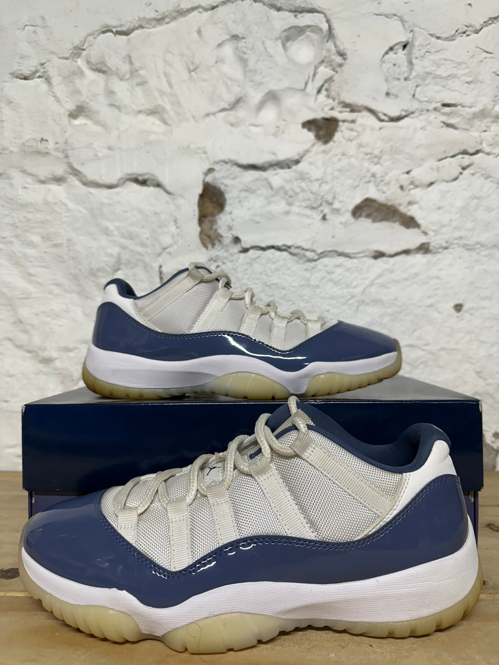 Air Jordan 11 High Diffused Blue Sz 9