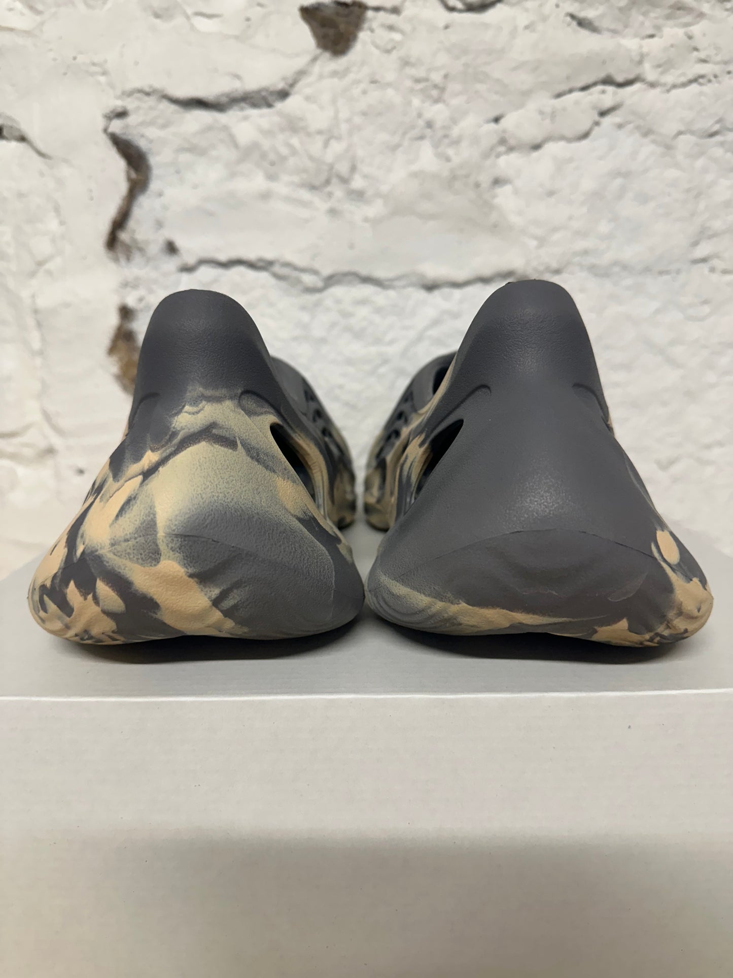 Yeezy Foam Runner MXT Moon Grey Sz 13
