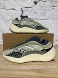 Yeezy 700 V3 Faded Salt Sz 10