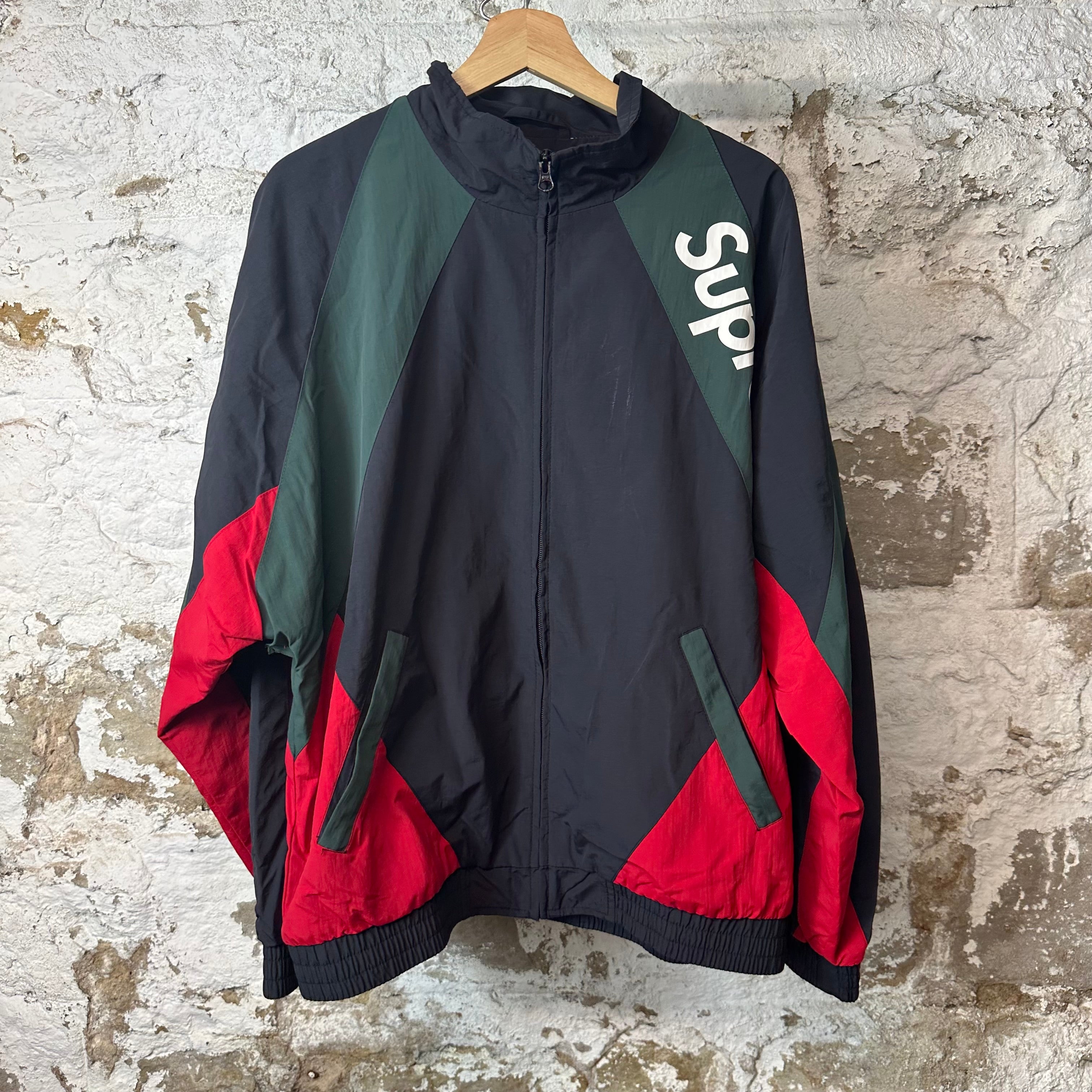 SUPREME – The Gallery Online
