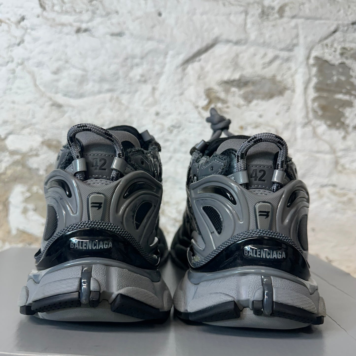 Balenciaga Runner Grey Black Sneaker Sz 9 (42)