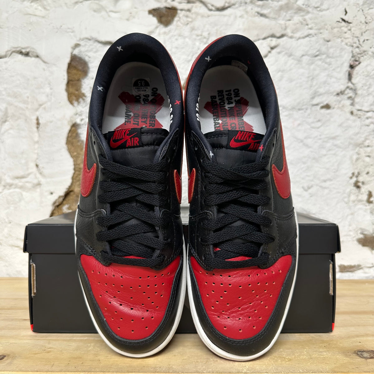 Air Jordan 1 Low OG Banned Sz 9.5