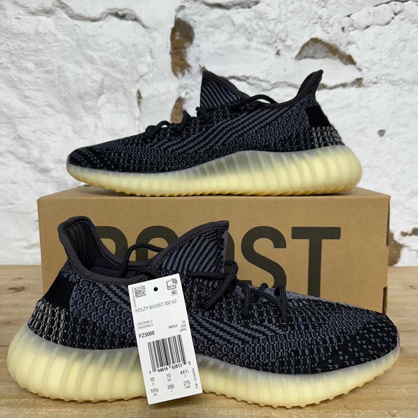 Yeezy 350 V2 Carbon Sz 10.5 DS