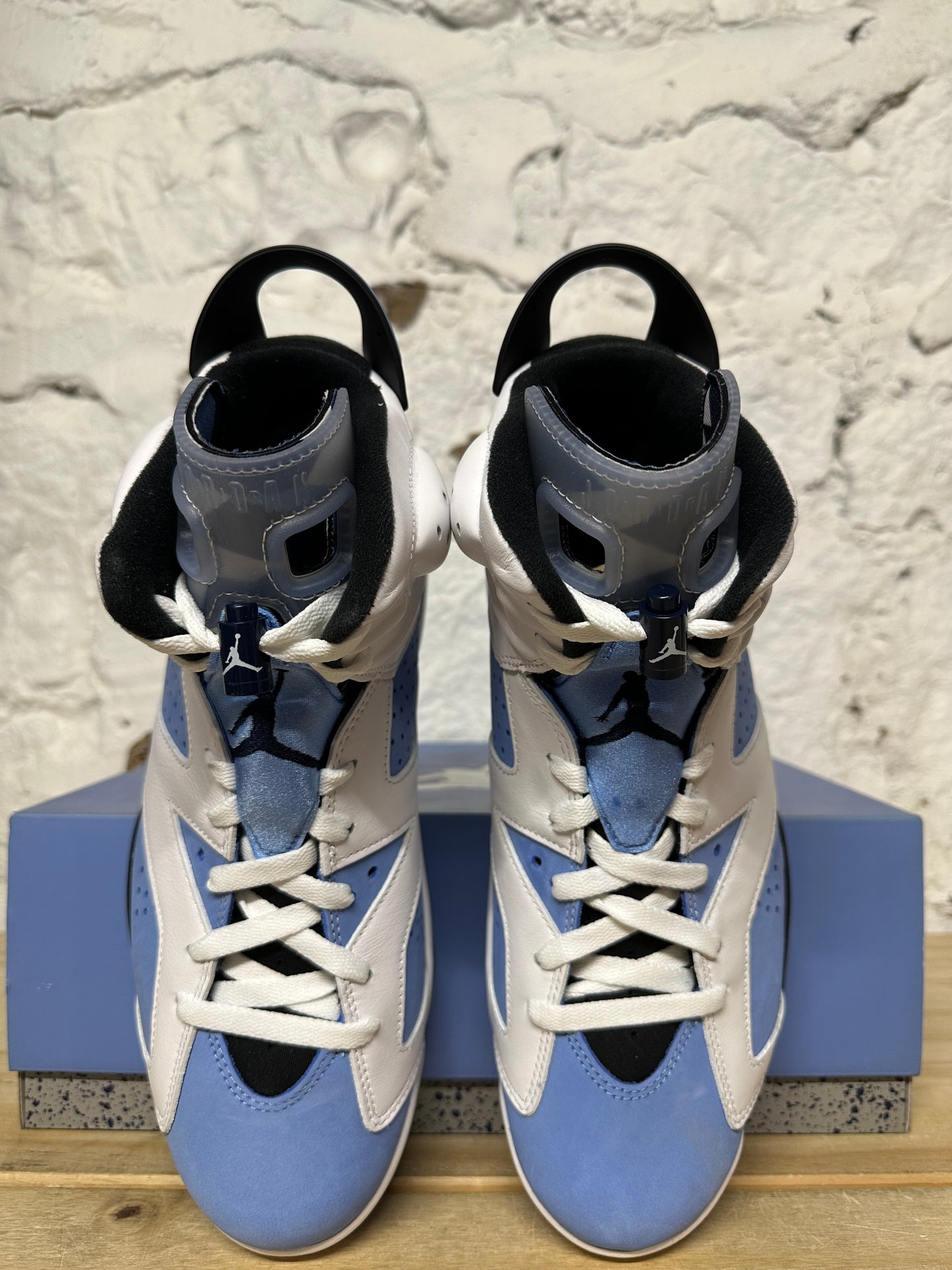 Air Jordan 6 UNC Sz 11 DS