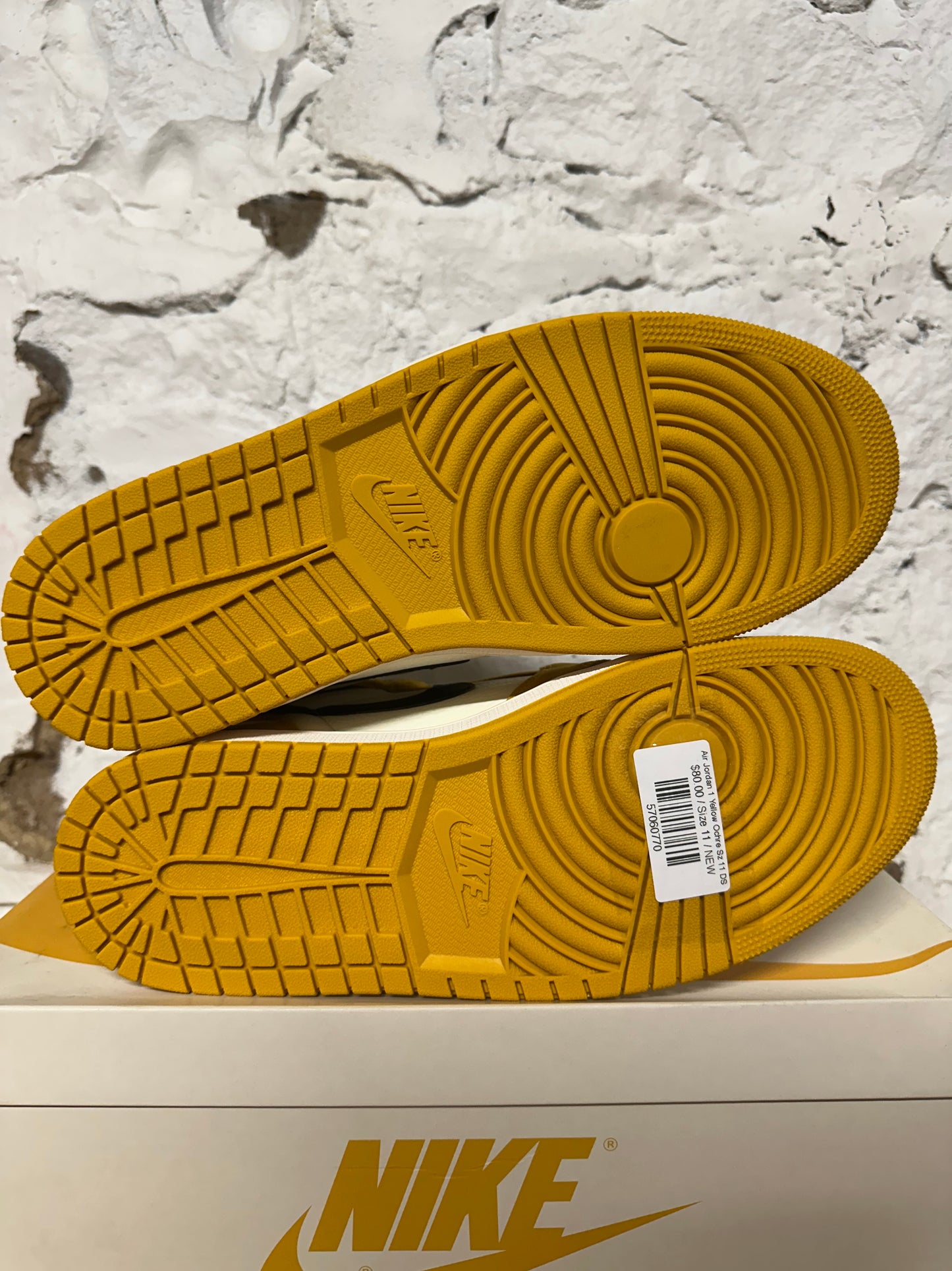 Air Jordan 1 Yellow Ochre Sz 11 DS
