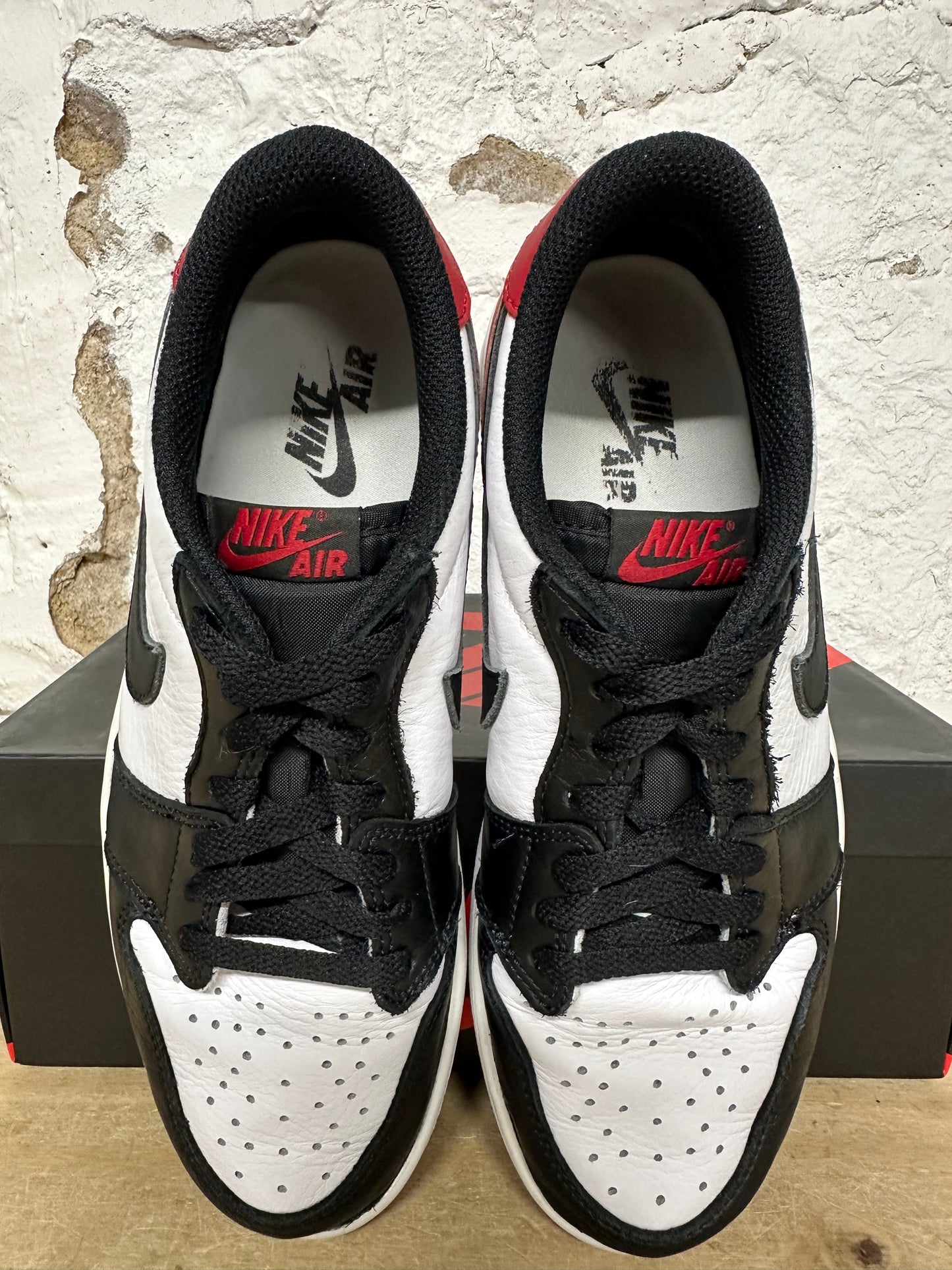 Air Jordan 1 Low Black Toe Sz 8