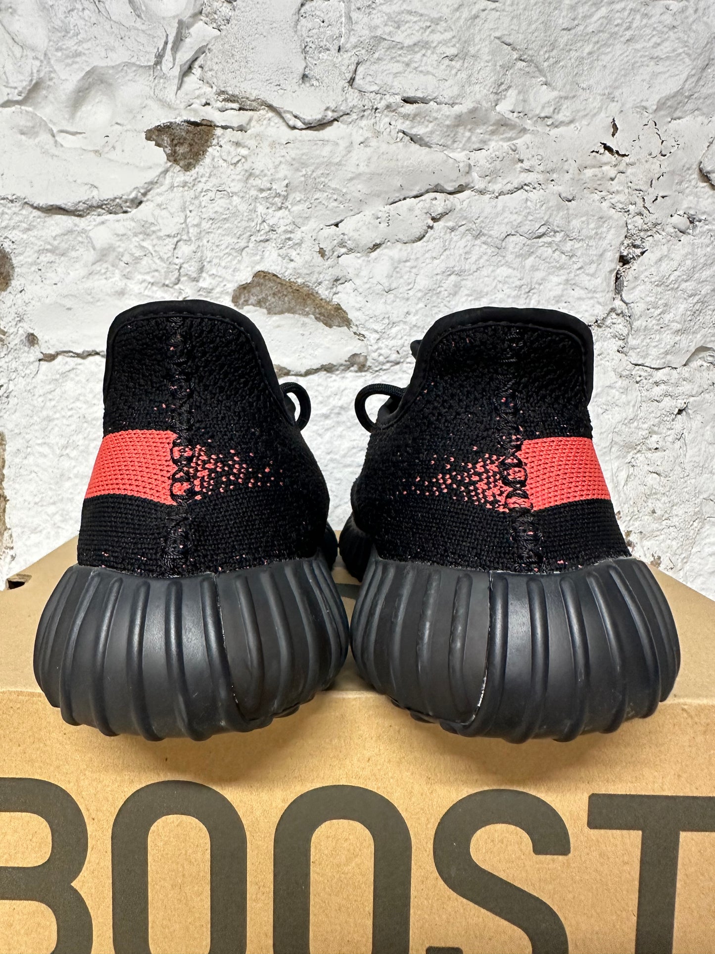 Yeezy 350 V2 Core Black Red Sz 12