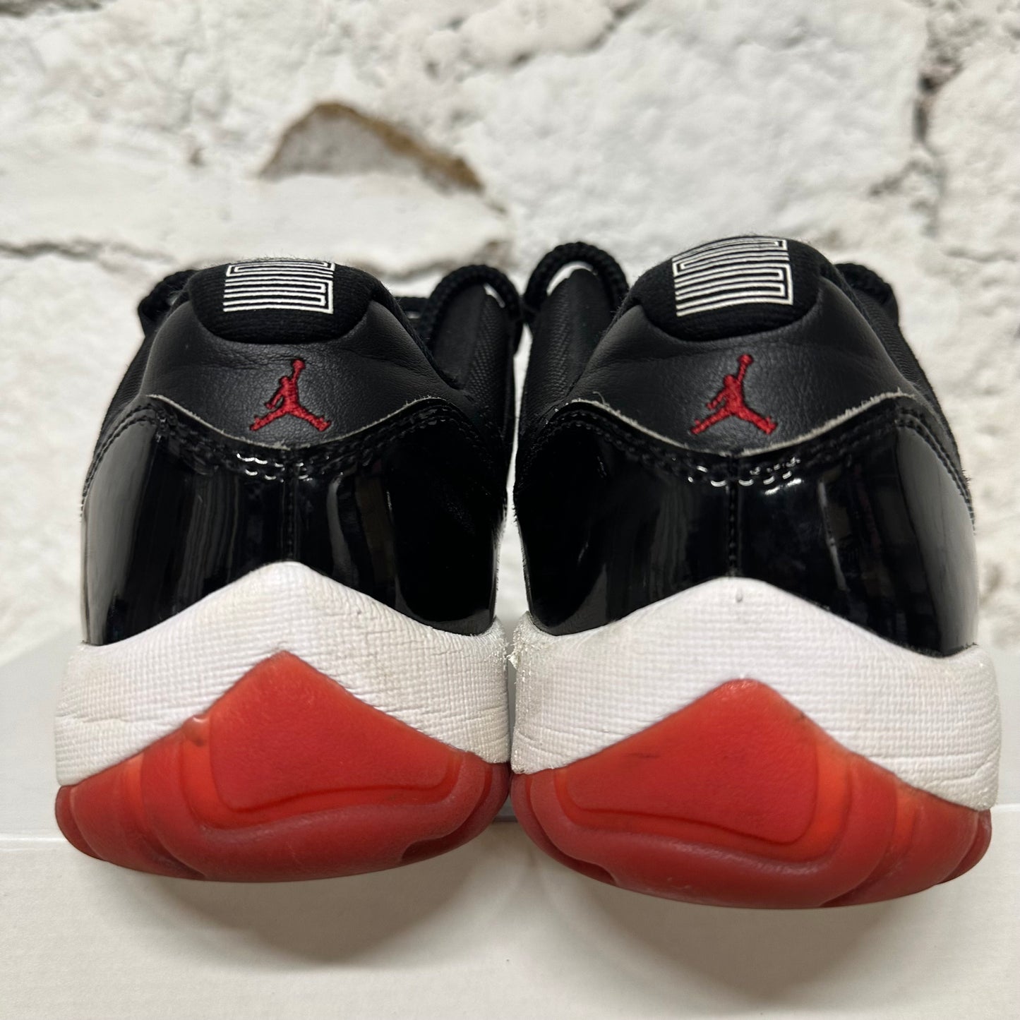 Air Jordan 11 Low Bred Sz 8.5