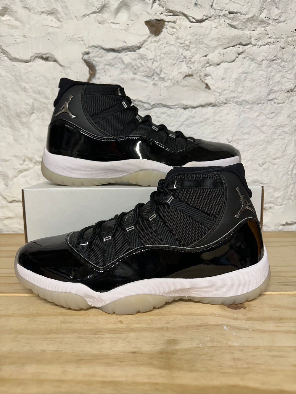 Air Jordan 11 High Jubilee Sz 13 DS