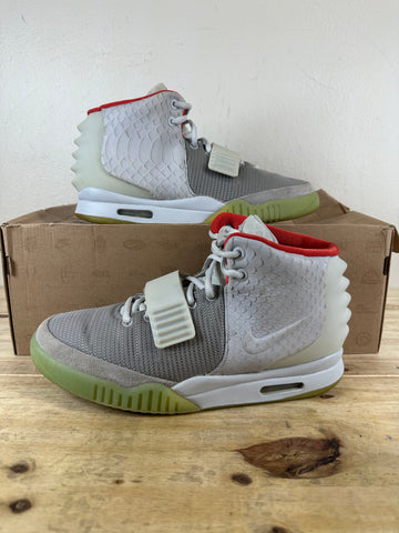 Nike Air Yeezy 2 Pure Platinum Sz 9.5