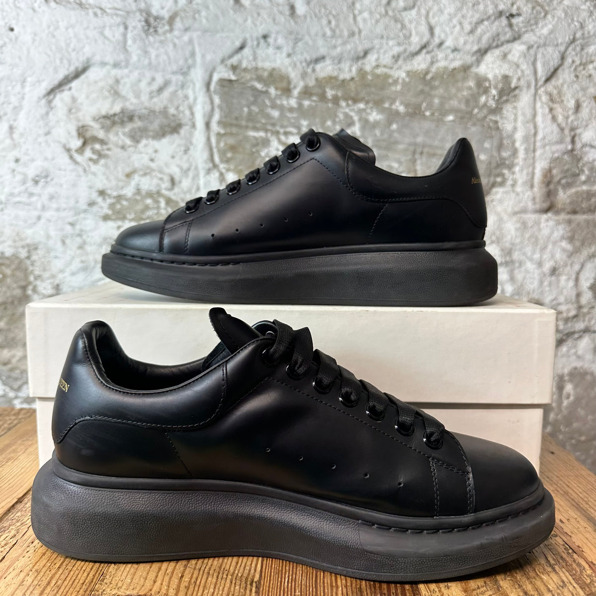 Alexander Mcqueen Triple Black Sneaker Sz 10.5 (43.5)