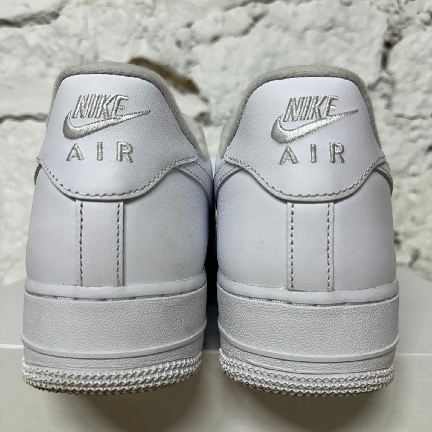 Nike Air Force 1 Low Supreme White Sz 10