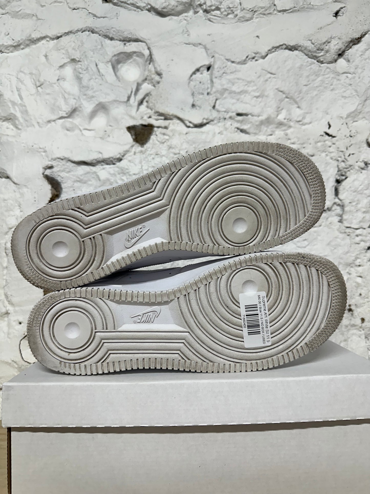 Nike Air Force 1 Low Supreme White Sz 11.5