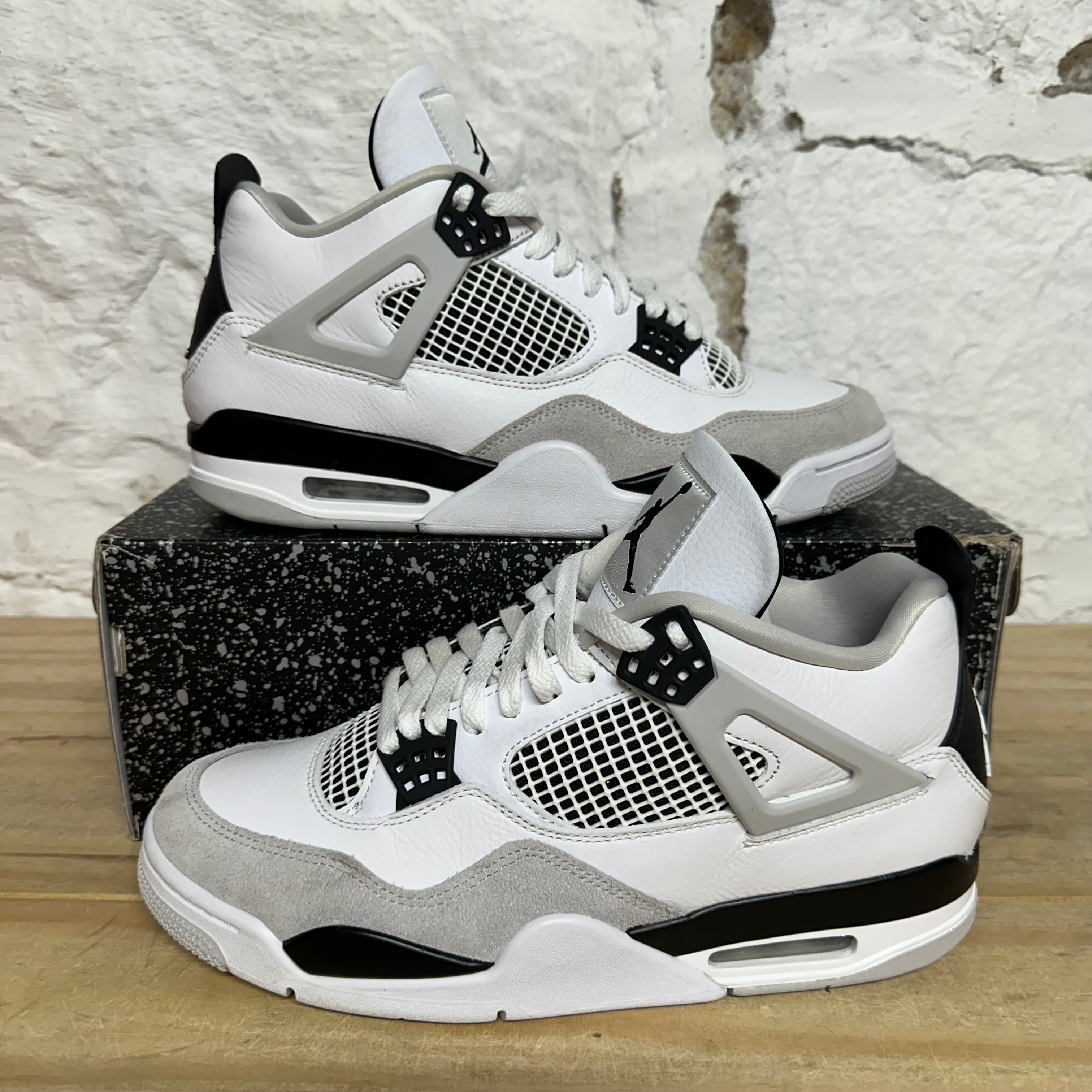 Air Jordan 4 Military Black Sz 10
