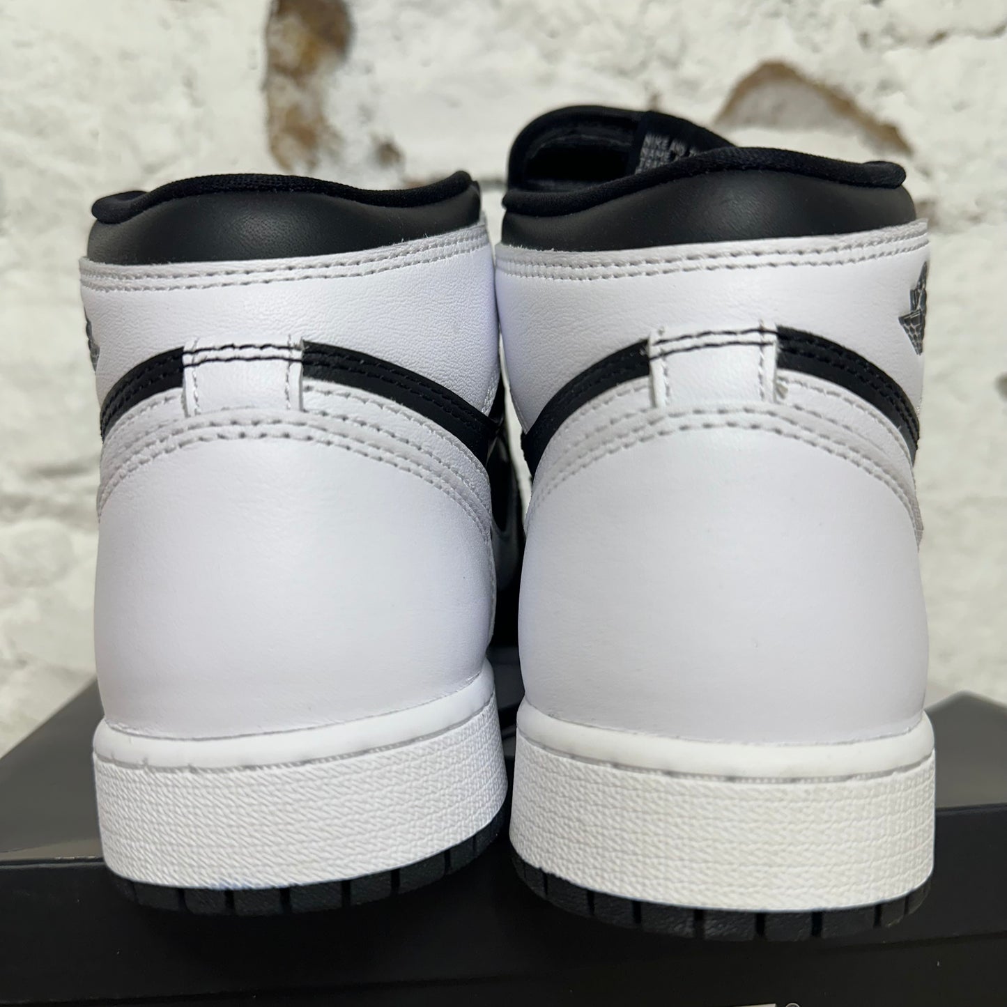 Air Jordan 1 High Black White Sz 4.5Y DS