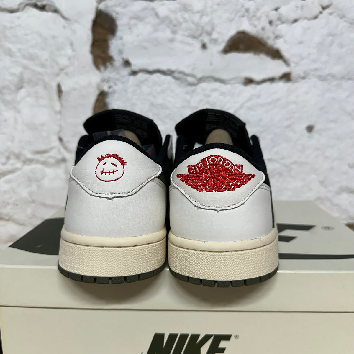 Air Jordan 1 Low Travis Scott Olive Sz 6.5 (8W) DS