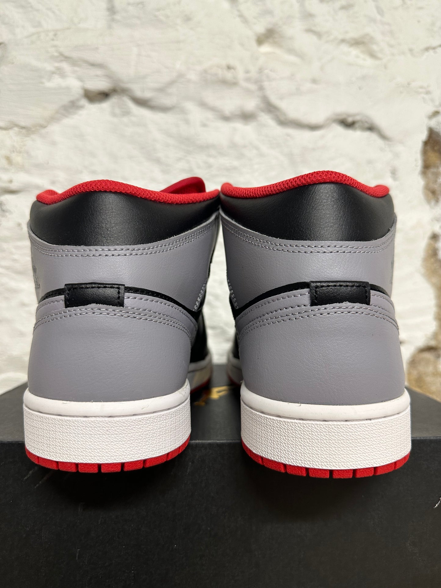 Air Jordan 1 Mid Bred Shadow Sz 9 DS