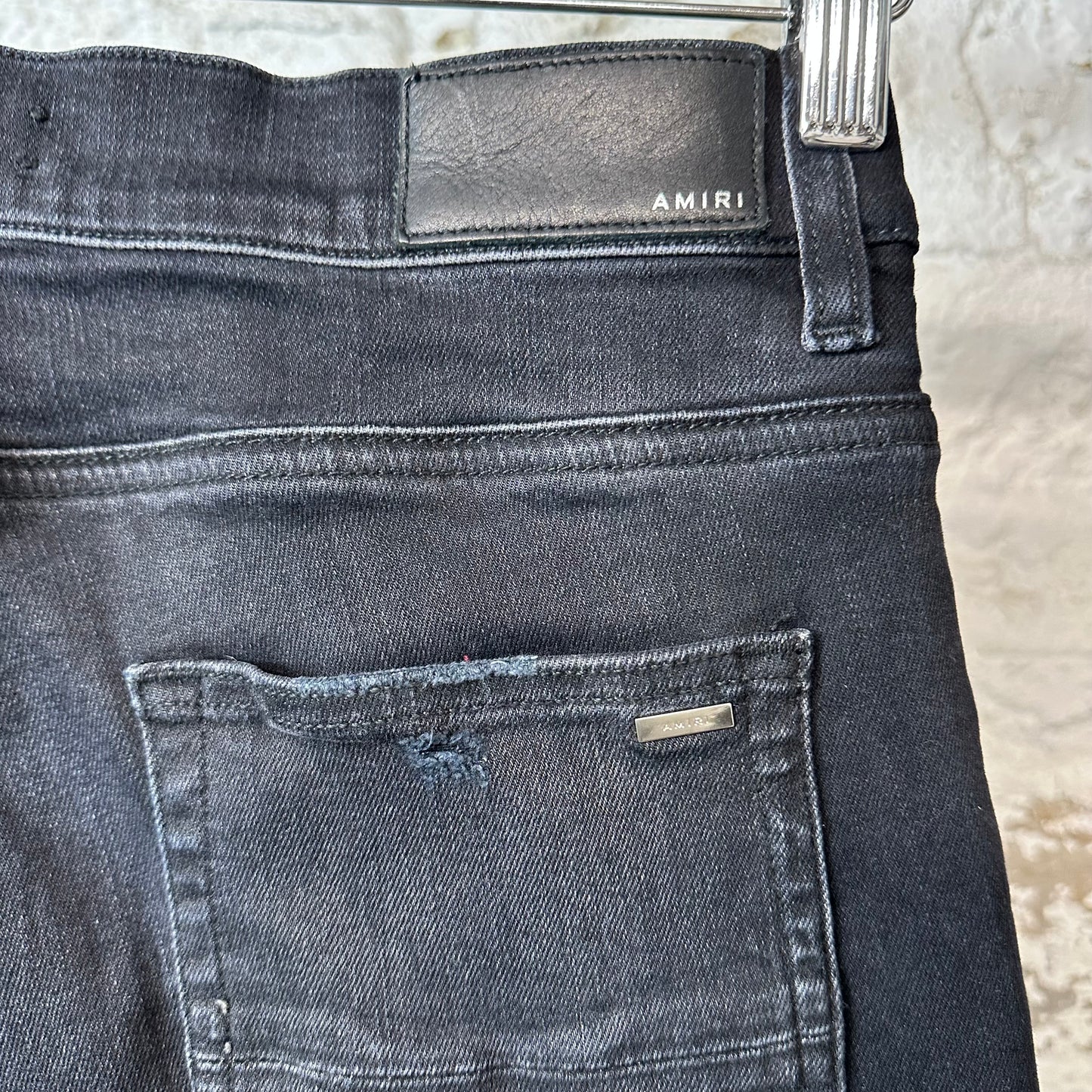 Amiri Knee Rip Paint Drip Spell Black Denim Jeans Sz 32