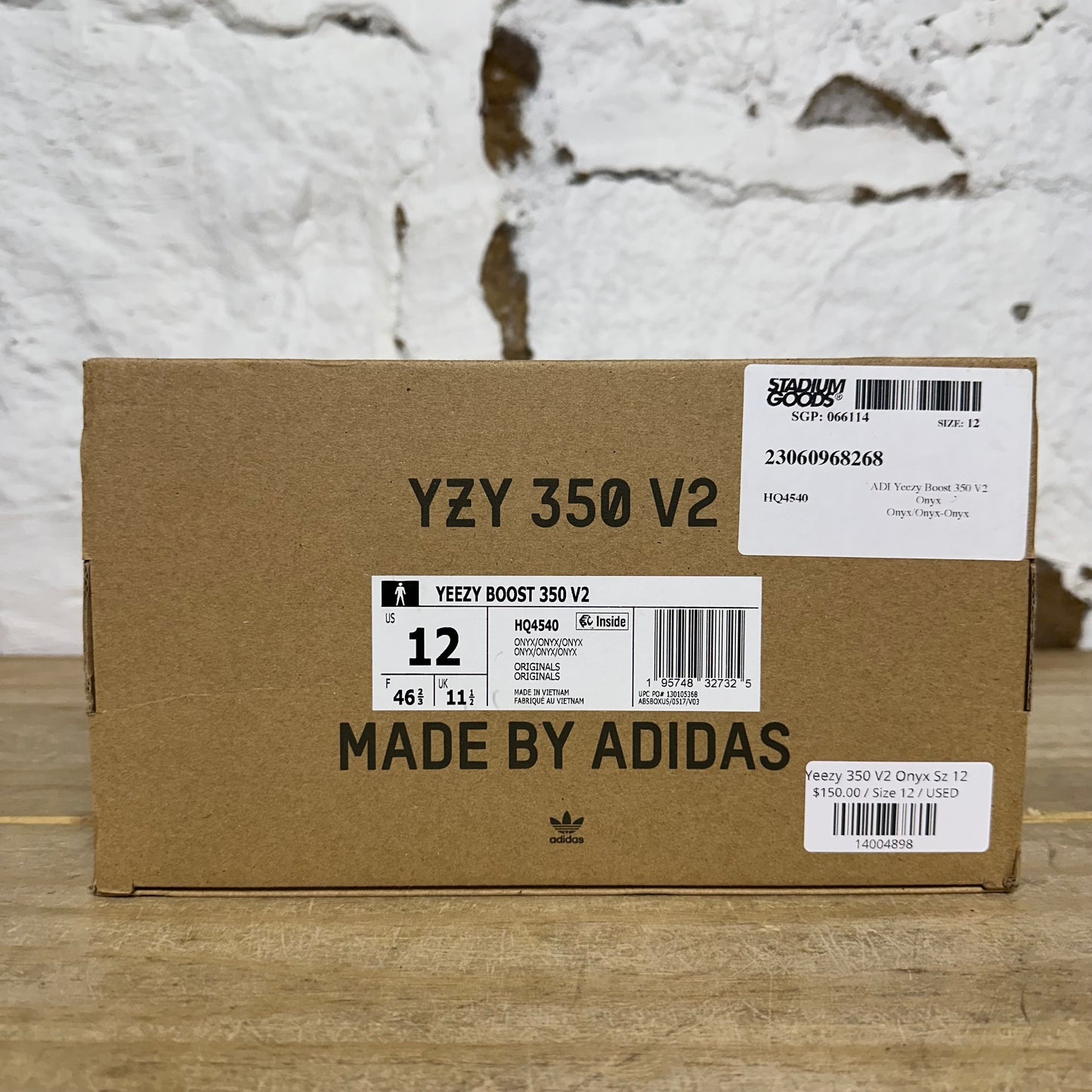 Yeezy 350 V2 Onyx Sz 12