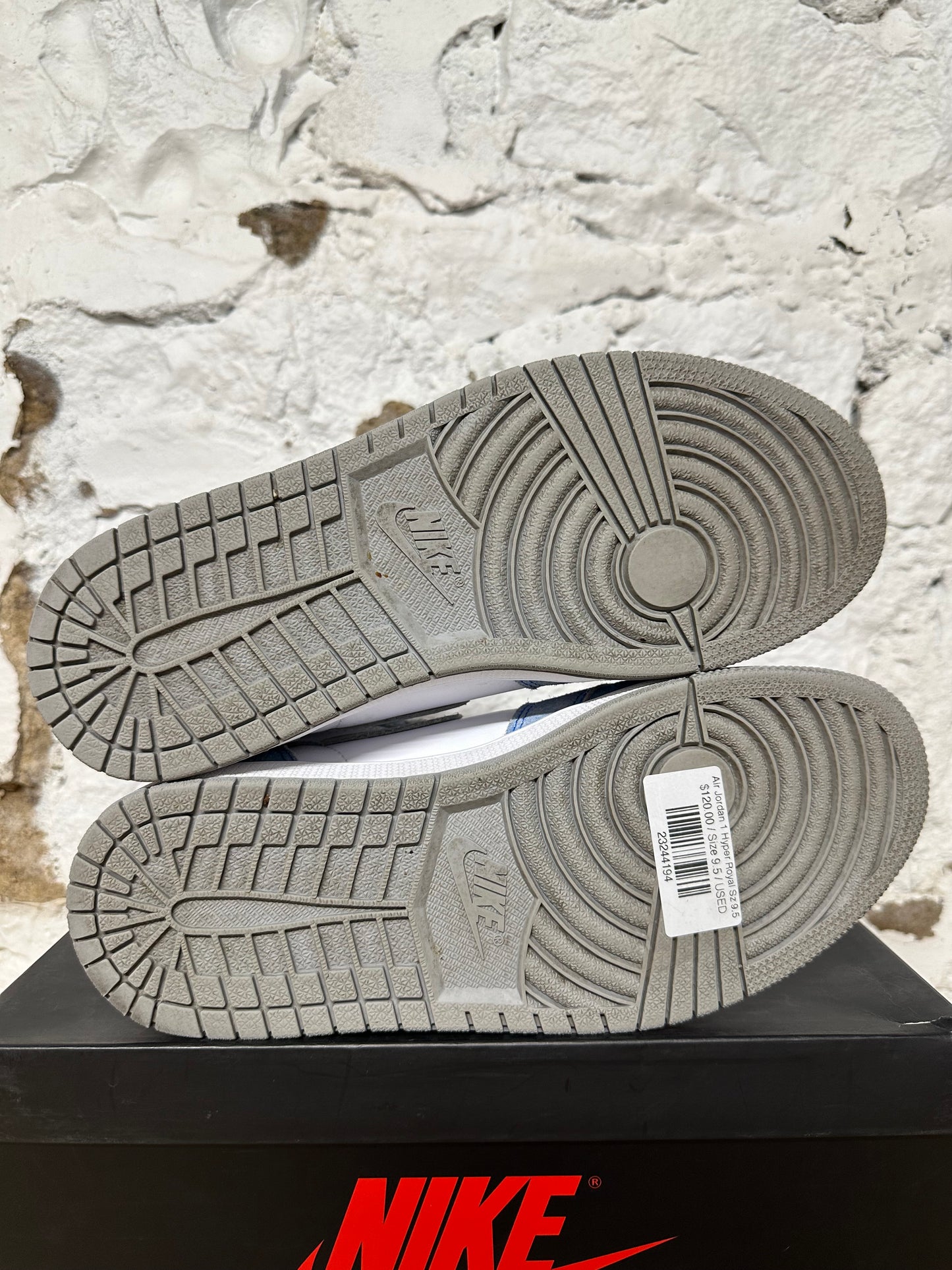 Air Jordan 1 High Hyper Royal Sz 9.5