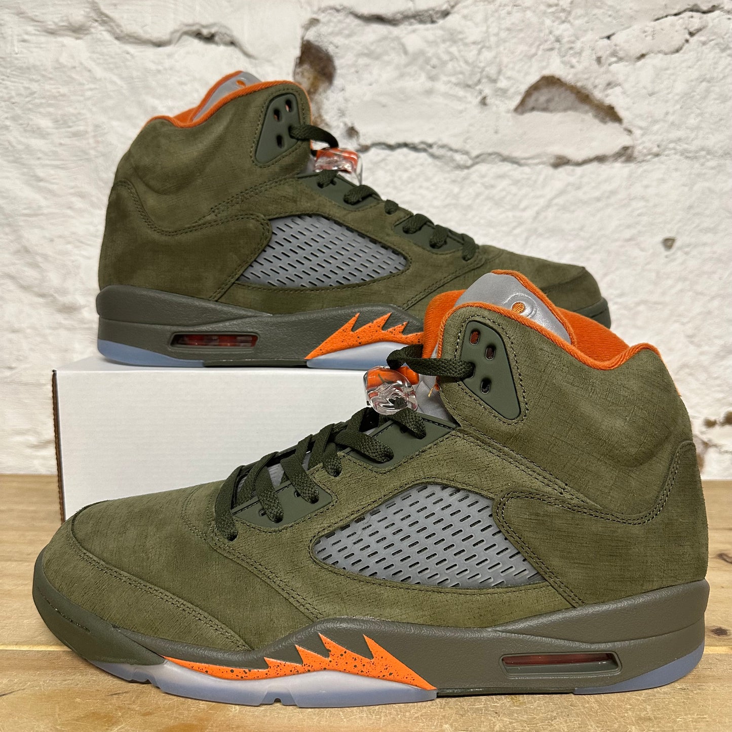 Air Jordan 5 Olive (2024) Sz 14 DS