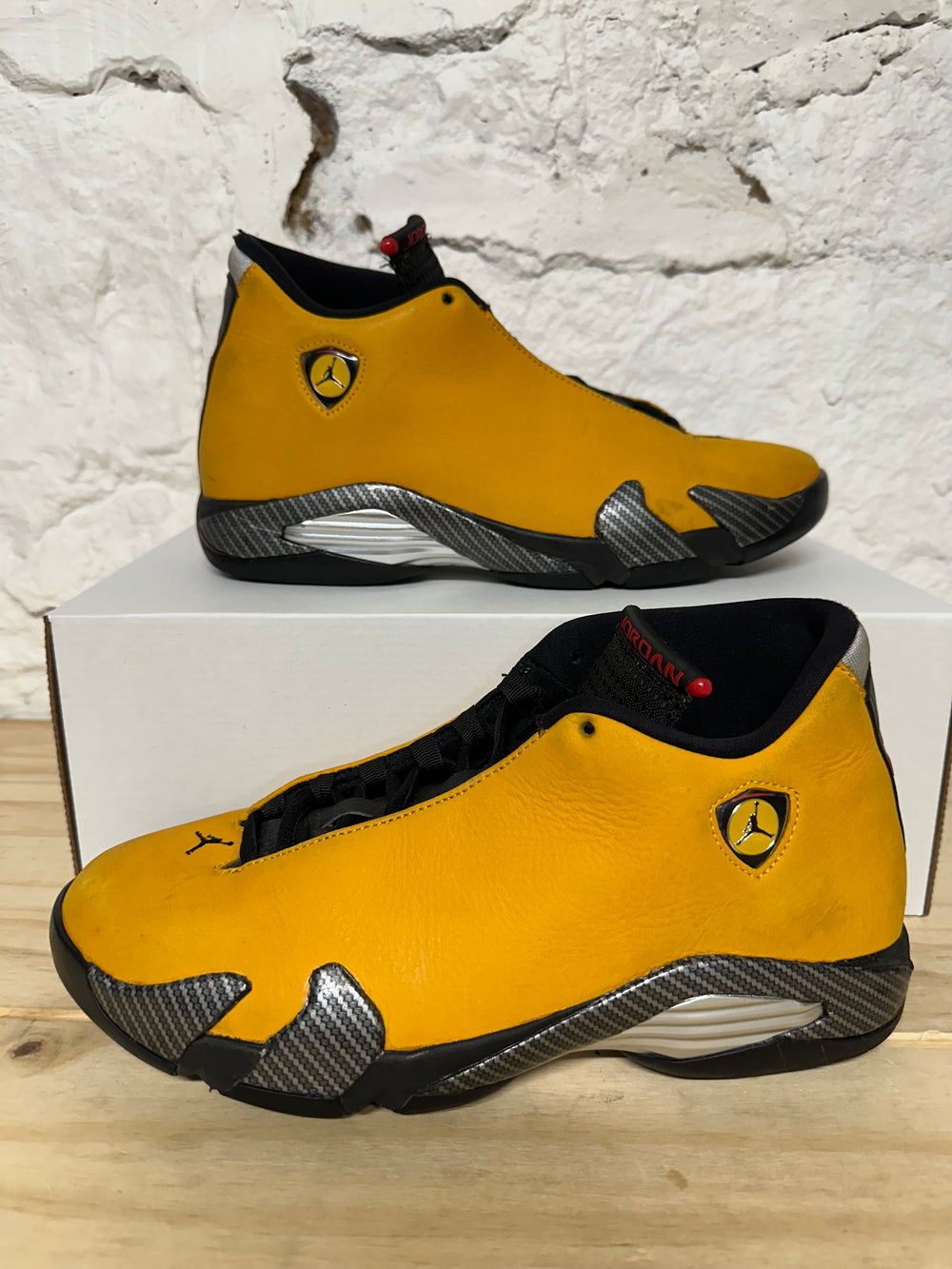Air Jordan 14 Reverse Ferrari Sz 9