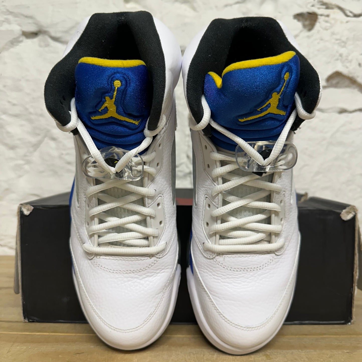 Air Jordan 5 Laney Sz 10.5