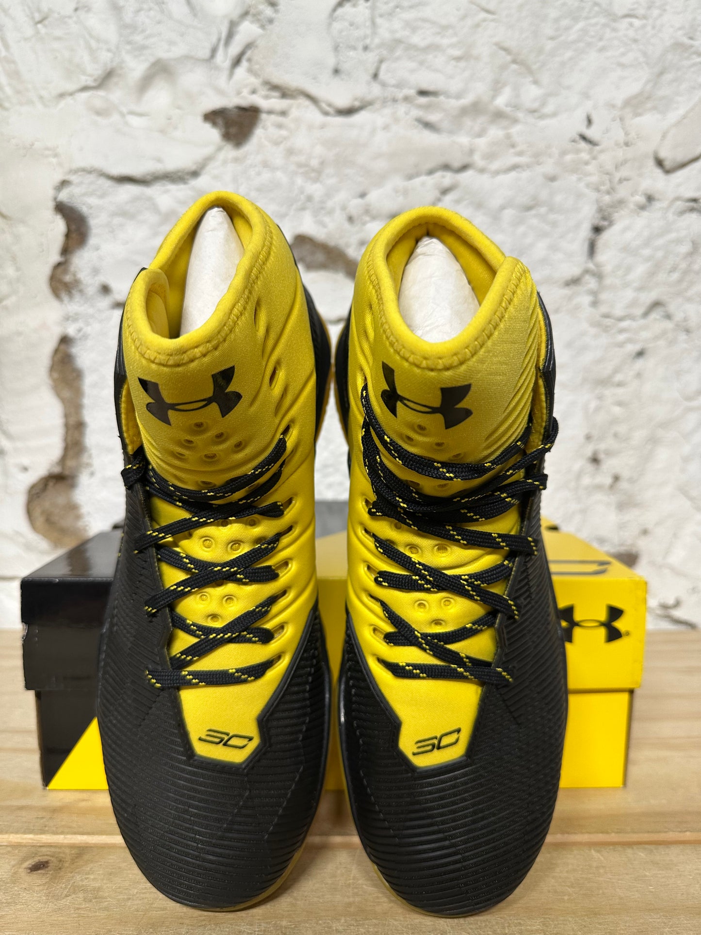 Under Armour Curry 2.5 Black Taxi Sz 10 DS