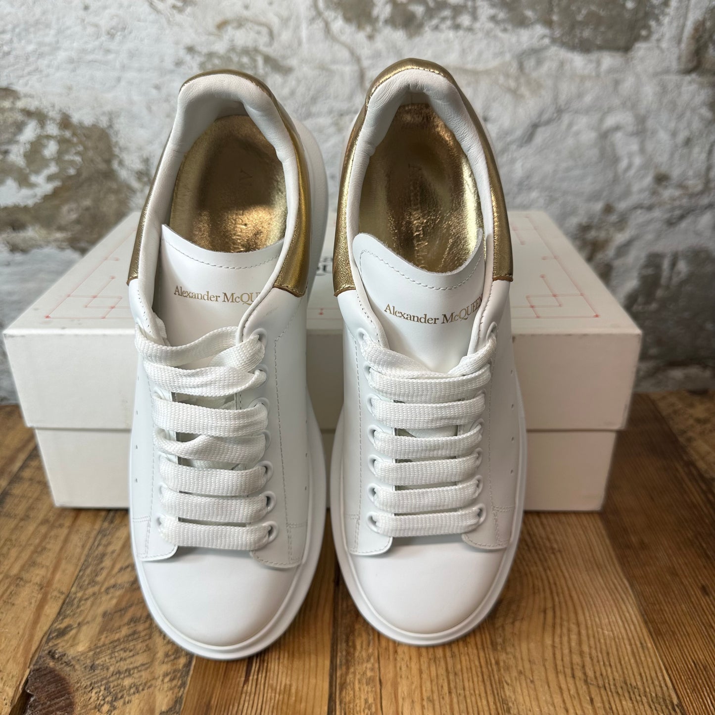 Alexander McQueen Gold Tab White Sneaker Sz 7 (40)