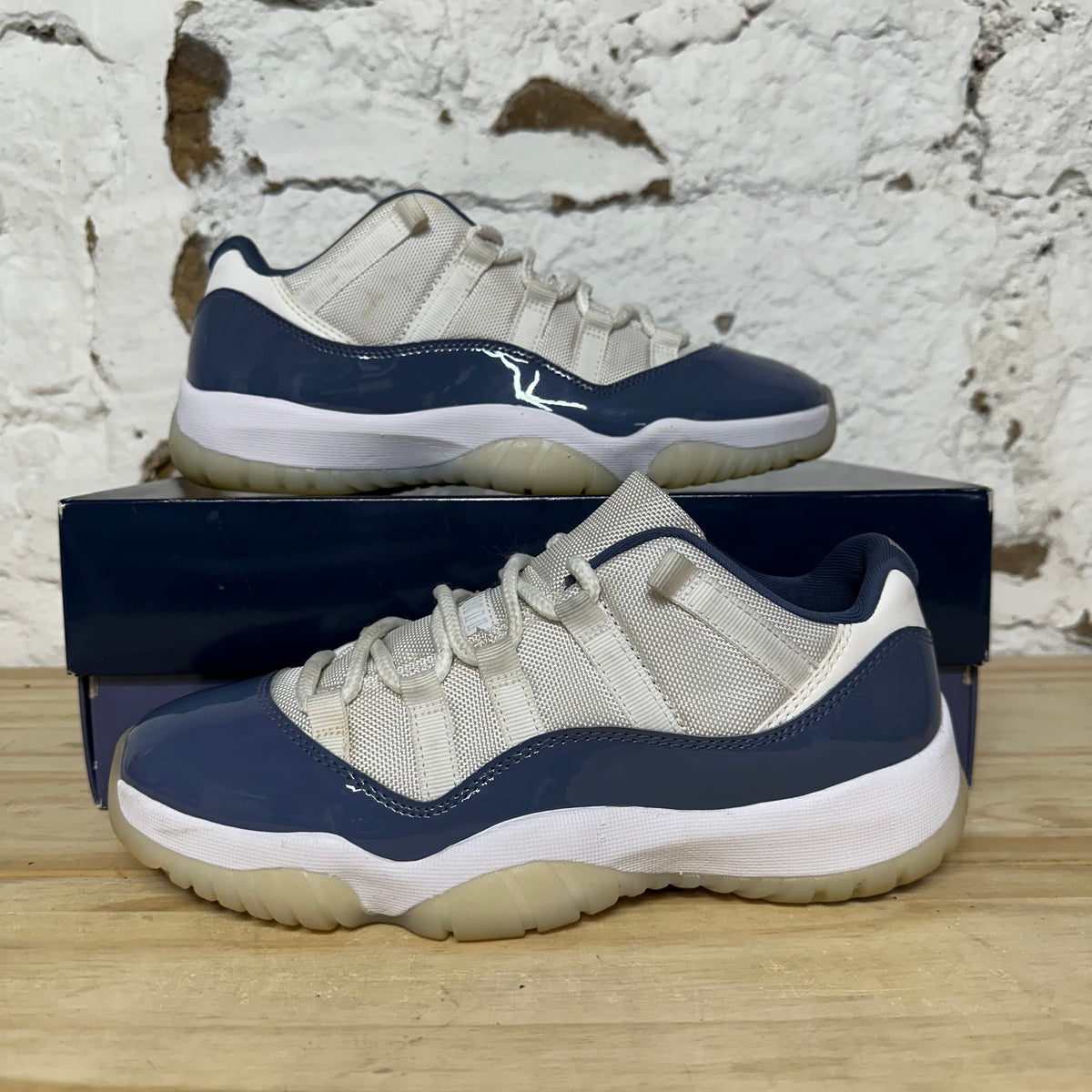Air Jordan 11 Low  Diffused Blue Sz 8